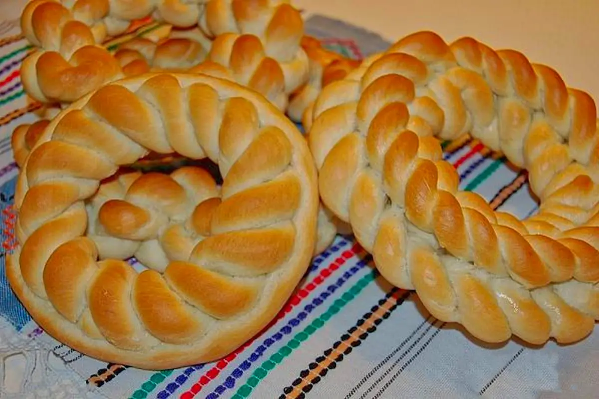 11. Colaci (Round Braided Bread)