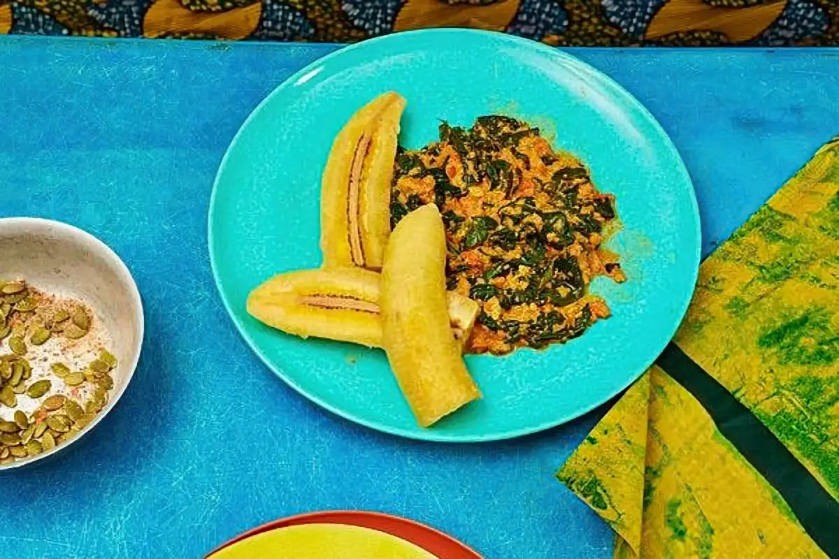 19. Ghanaian Spinach Stew With Sweet Plantains