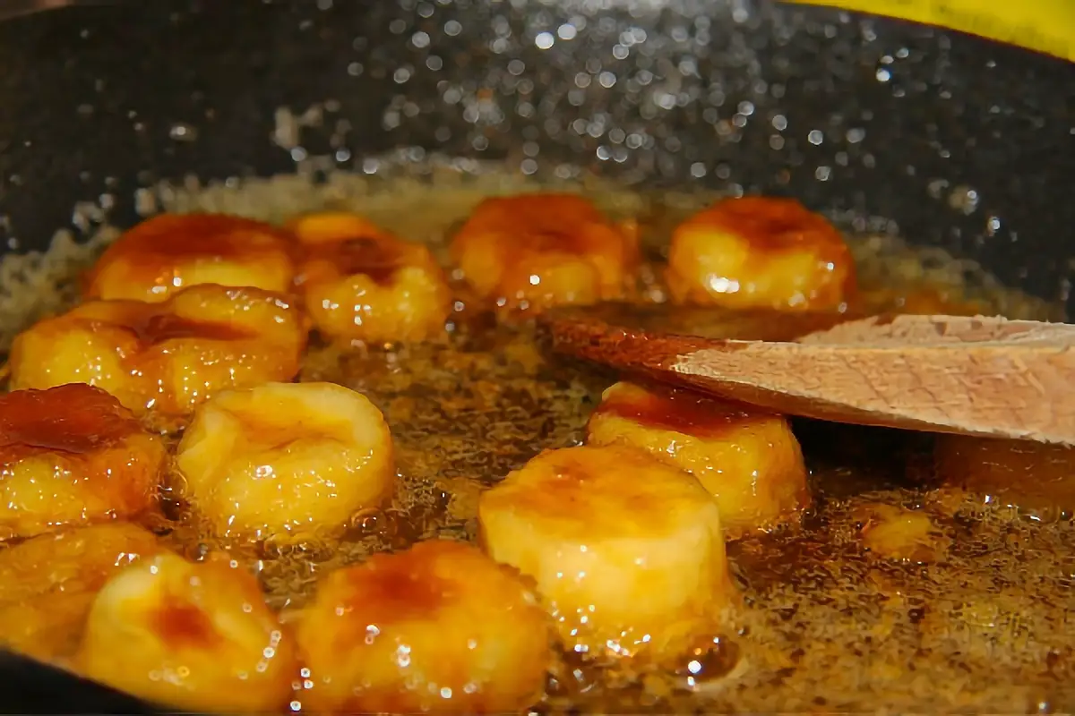 4. Baked Caramelized Banana - Equatorial Guinea recipe