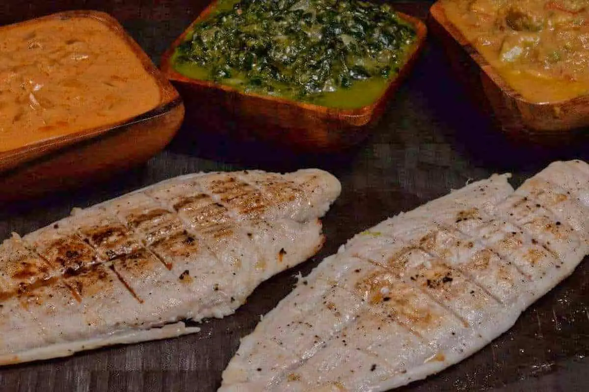 5. Equatorial Guinea Pescado con Tres Salsas