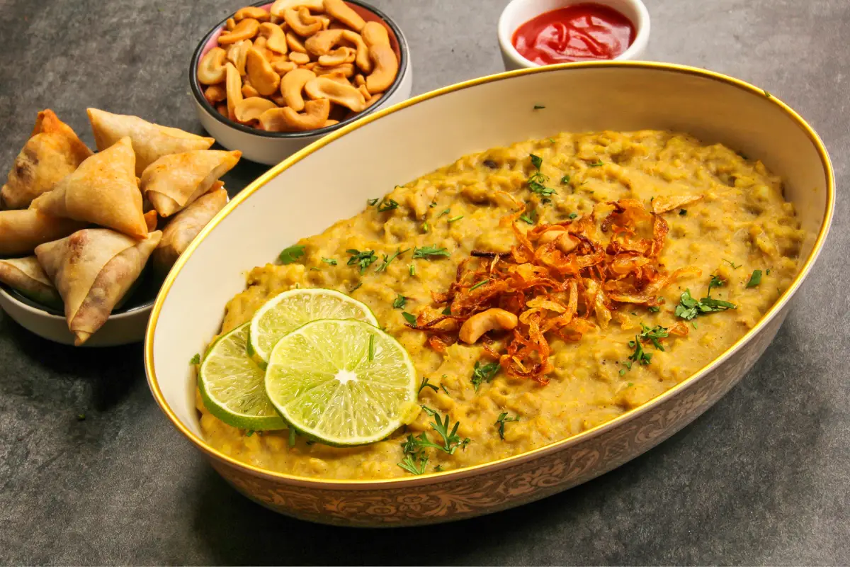 7. Haleem - Bangladesh Food