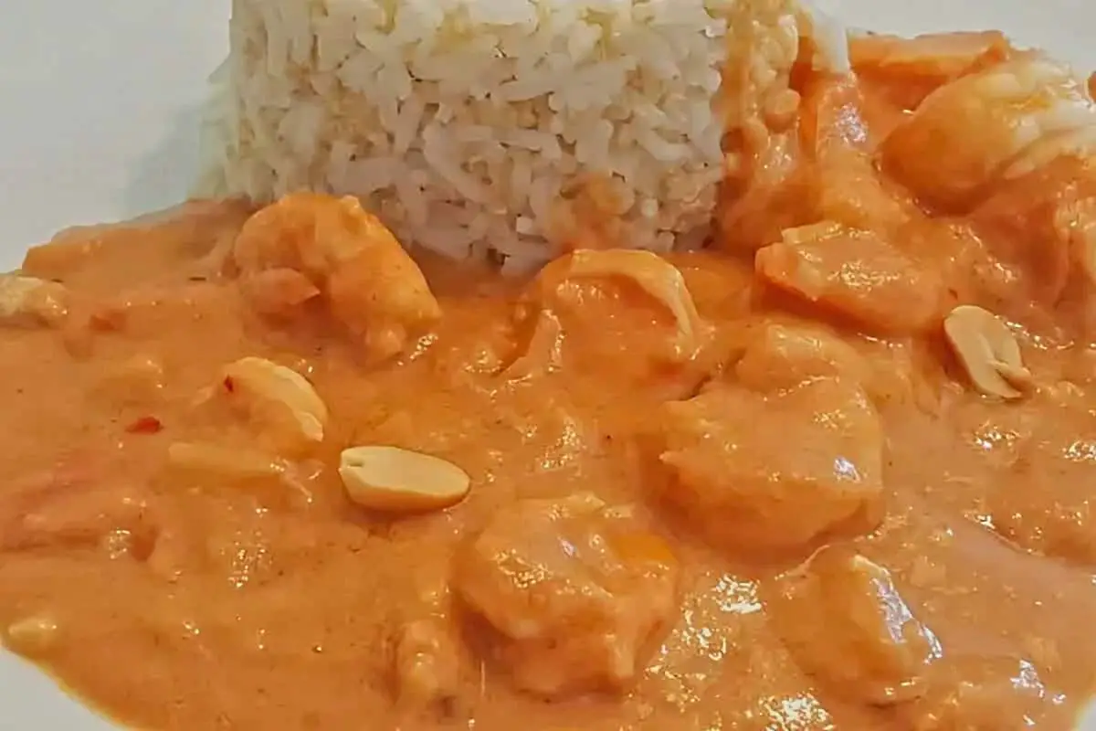 7. Mancarra Stew (Shrimp and Peanut Stew)