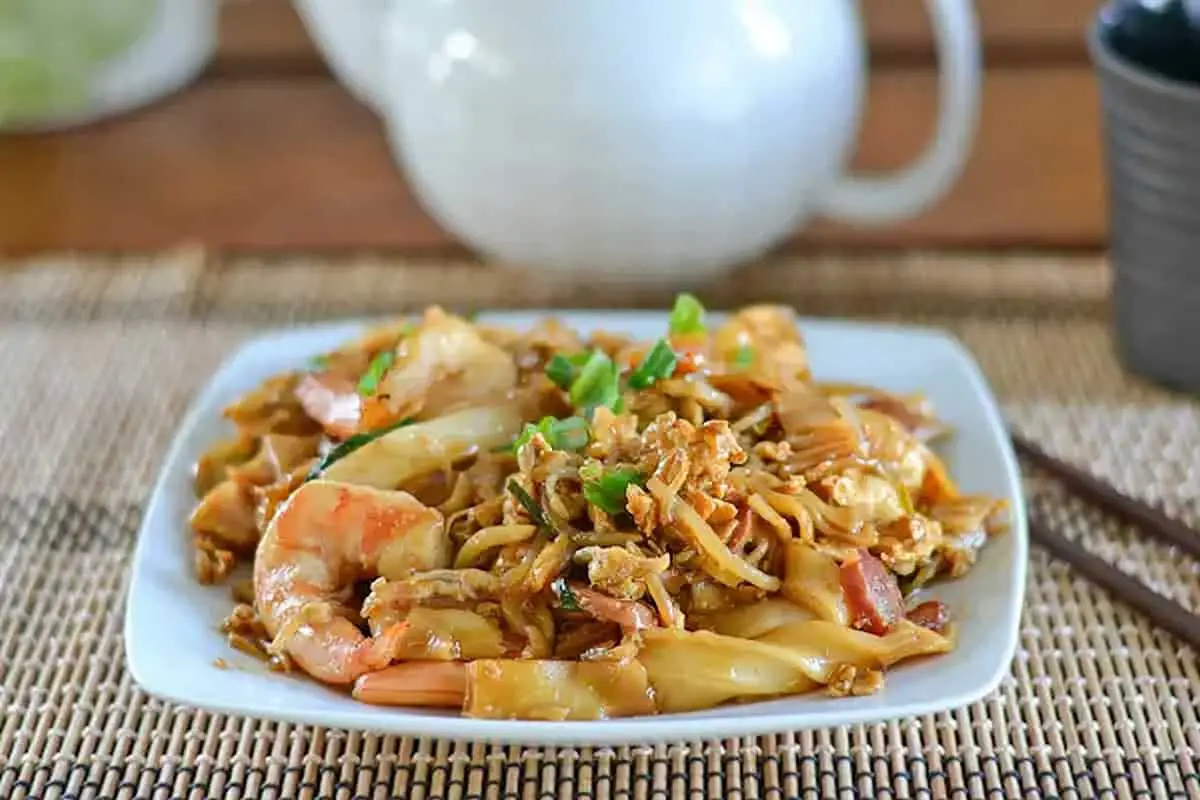 1. Char Kway Teow - Singaporean Recipes