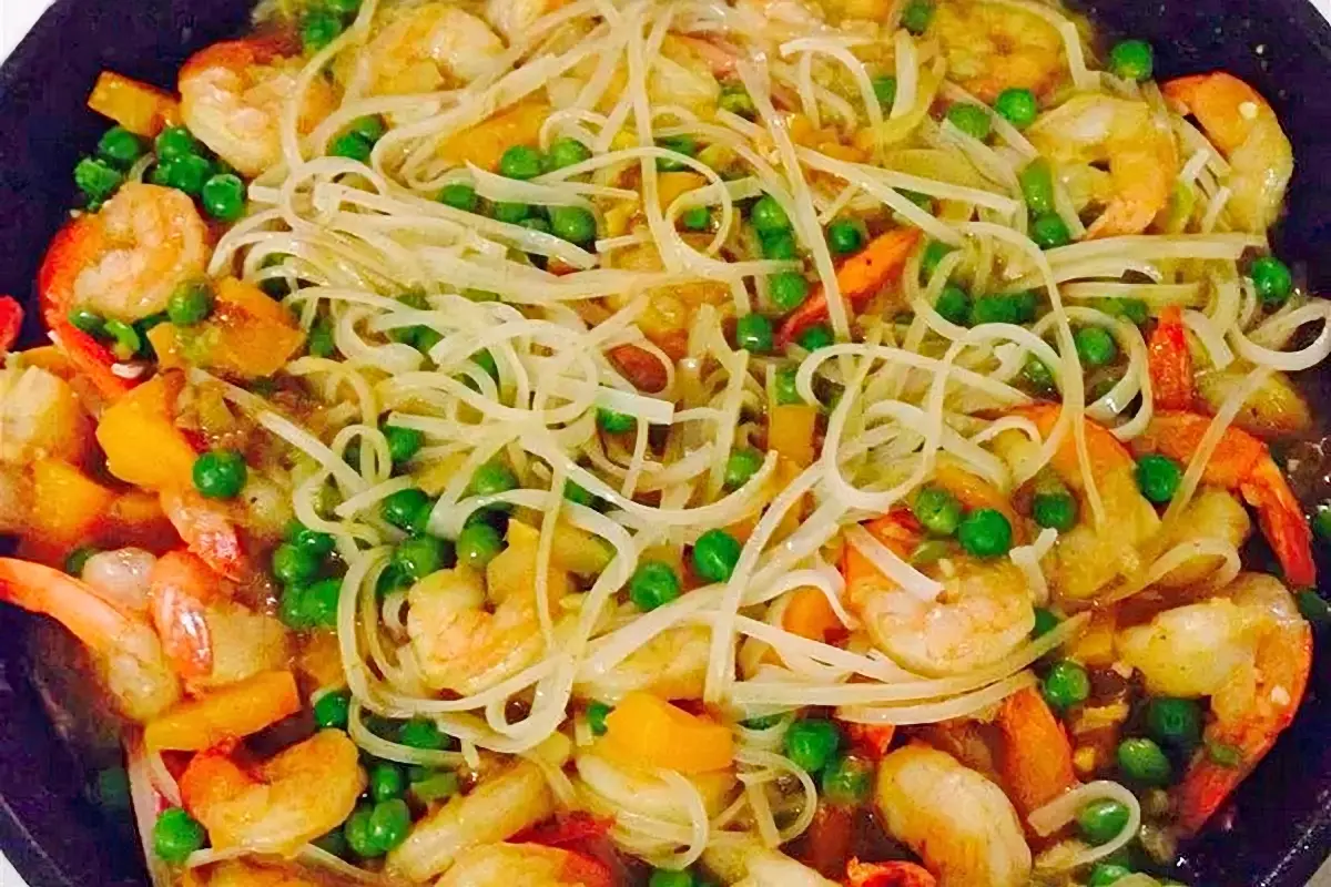 11. Singapore Noodle Curry Shrimp