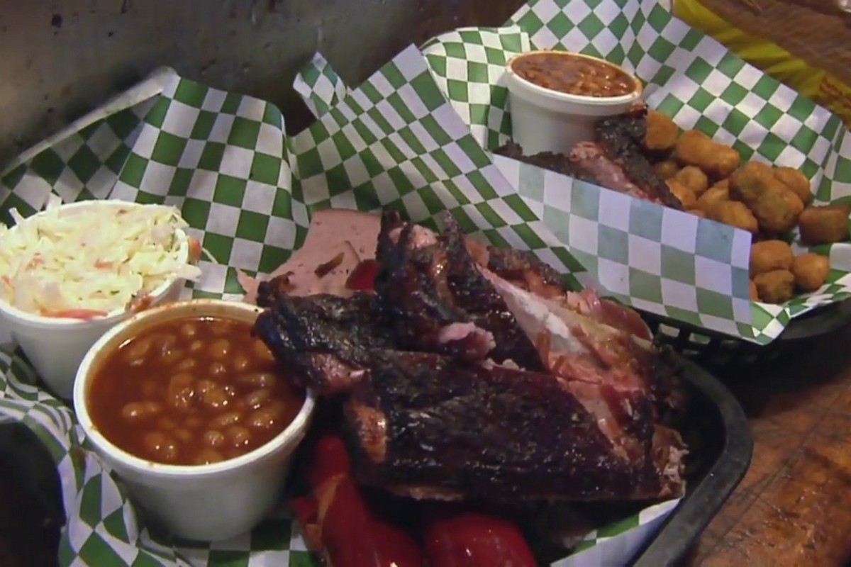 3. Leo's Barbecue - best Southern restaurant in Oklahoma City
