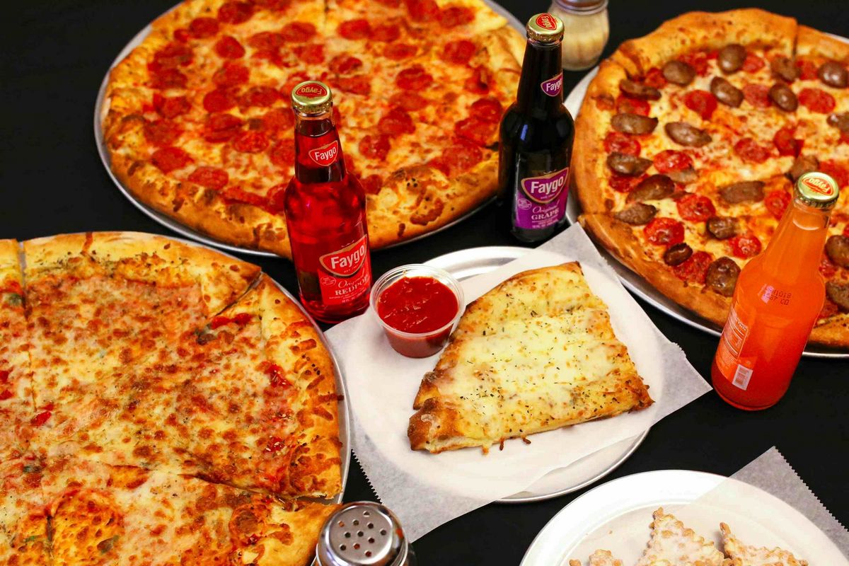 3. Mikey's Late Night Slice - Pizzeria Restaurants in Columbus