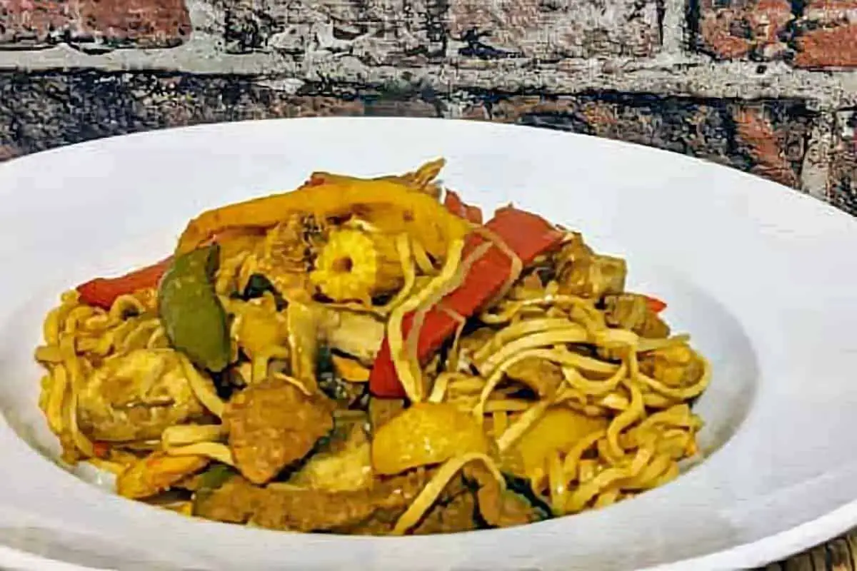 7. Singapore Chow Mein