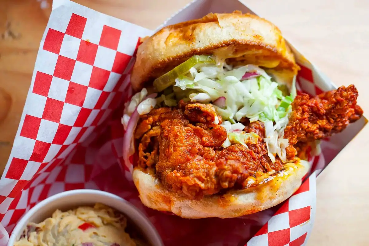 1. Howlin' Ray's - Hole-in-the-wall Restaurants in Los Angeles