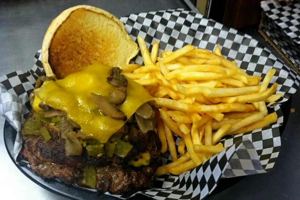 2. The Grill on San Mateo - Burger Joints in Albuquerque