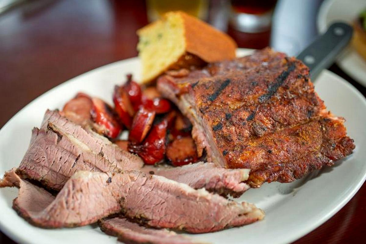 4. J. Render's Southern Table & Bar - Barbecue Restaurants in Lexington
