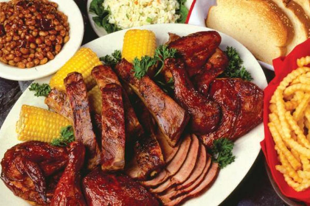 4. Woody's Famous Bar-B-Q - Barbecue Restaurants in Miami