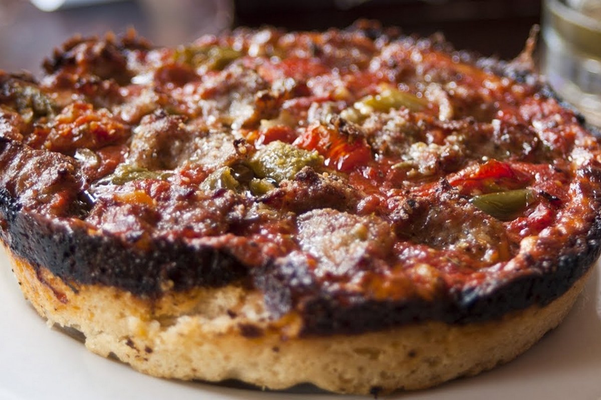 5. Pequod's Pizza - Budget-friendly Restaurants in Chicago