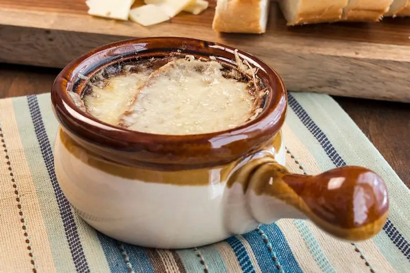 French Vegetarian Onion Soup recipe