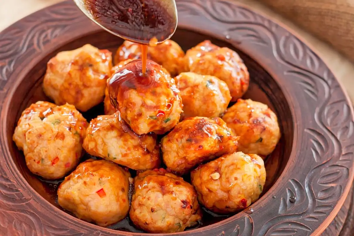 Vietnamese Style Meatballs with Chili Sauce Recipe