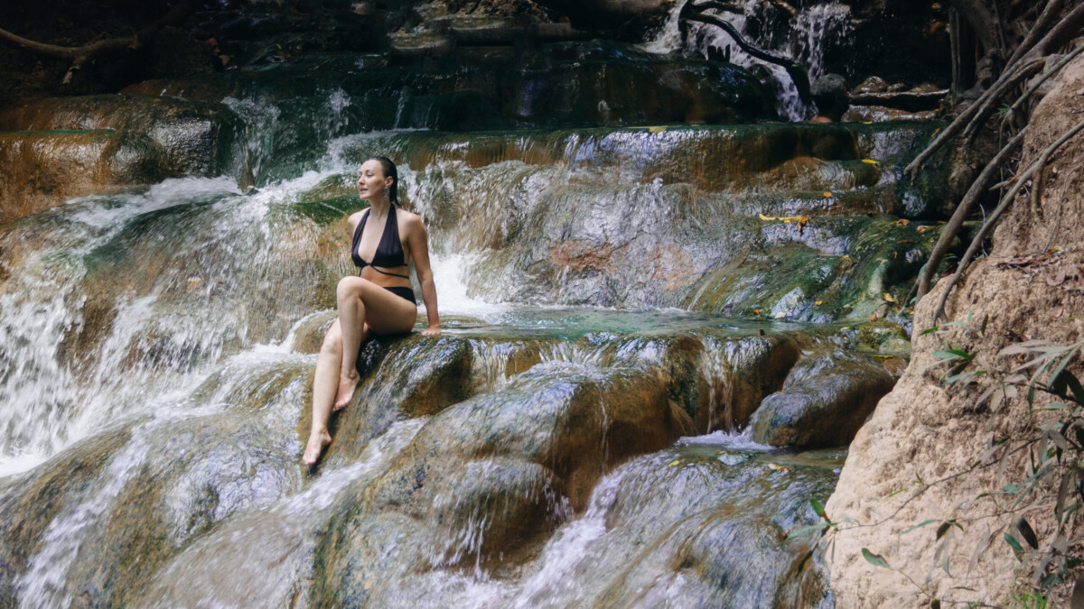 Chiang-Mai-Sticky-Waterfall-Bua-Tong-Sticky-Waterfall